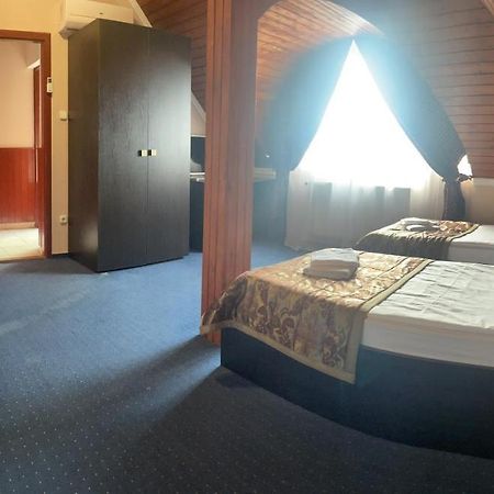 Hajdúszoboszló Karikas Hotel מראה חיצוני תמונה