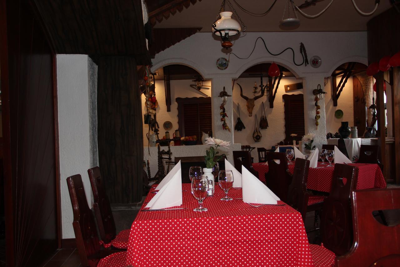 Hajdúszoboszló Karikas Hotel מראה חיצוני תמונה