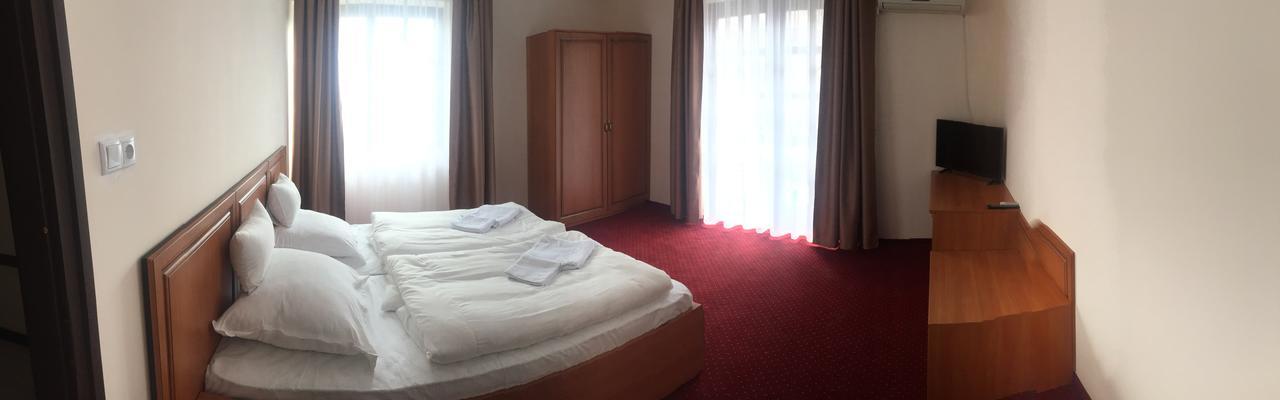 Hajdúszoboszló Karikas Hotel מראה חיצוני תמונה