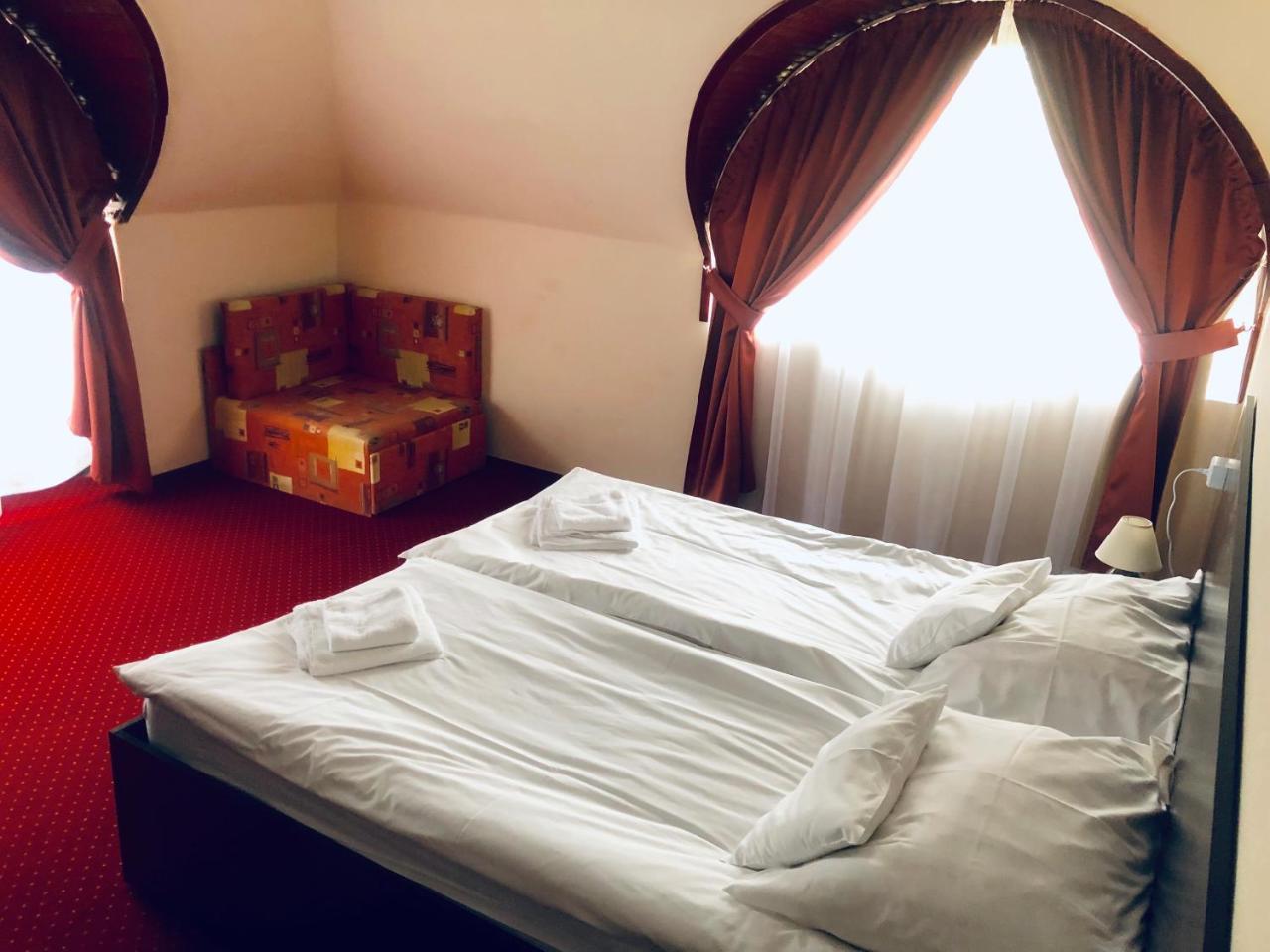 Hajdúszoboszló Karikas Hotel מראה חיצוני תמונה