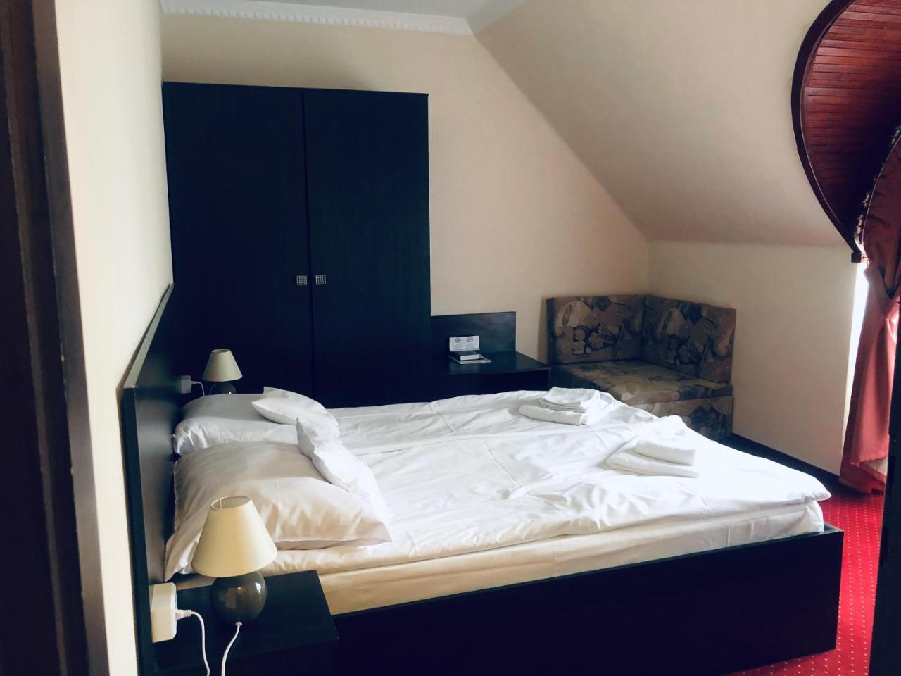 Hajdúszoboszló Karikas Hotel מראה חיצוני תמונה