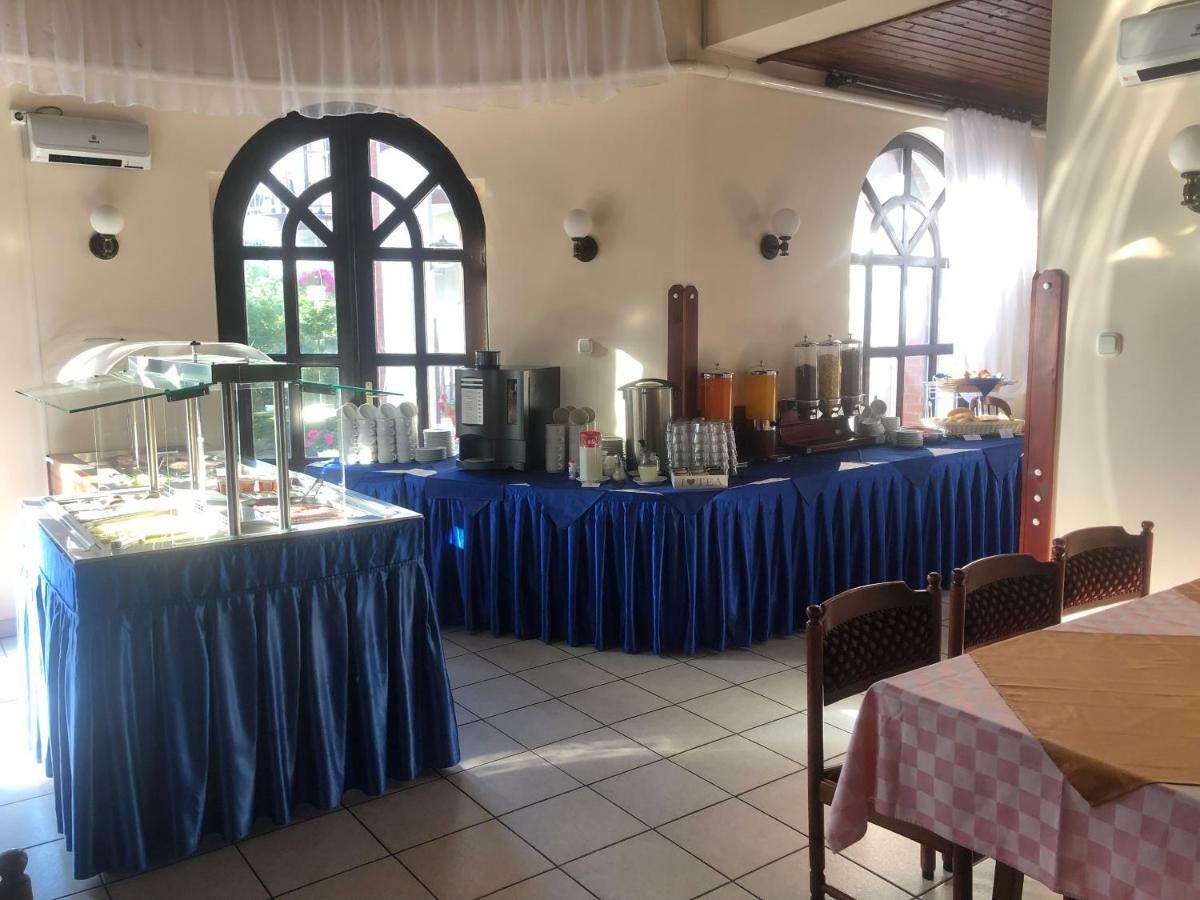 Hajdúszoboszló Karikas Hotel מראה חיצוני תמונה
